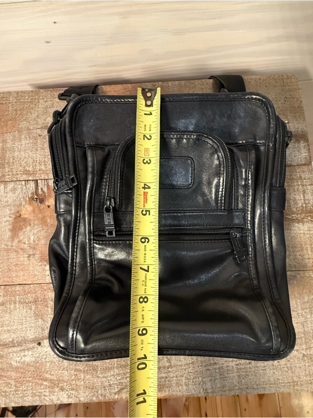 Tumi Crossbody Messenger Black Leather Bag Pockets - Picture 14 of 16
